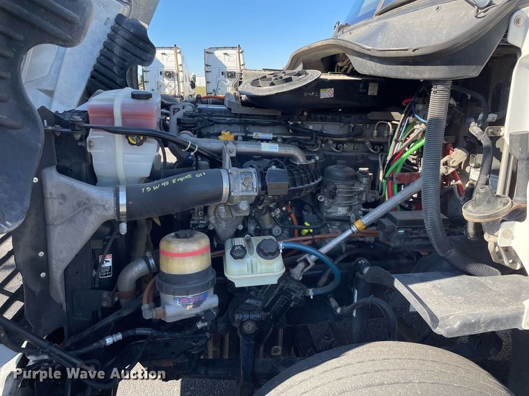 image for item GG9759 2015 Freightliner Cascadia Evolution 125  semi truck