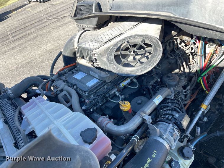 image for item GG9759 2015 Freightliner Cascadia Evolution 125  semi truck