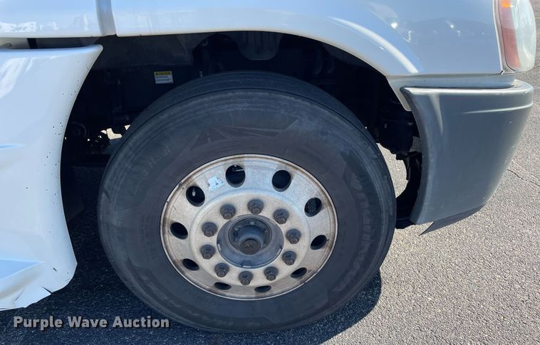 image for item GG9759 2015 Freightliner Cascadia Evolution 125  semi truck