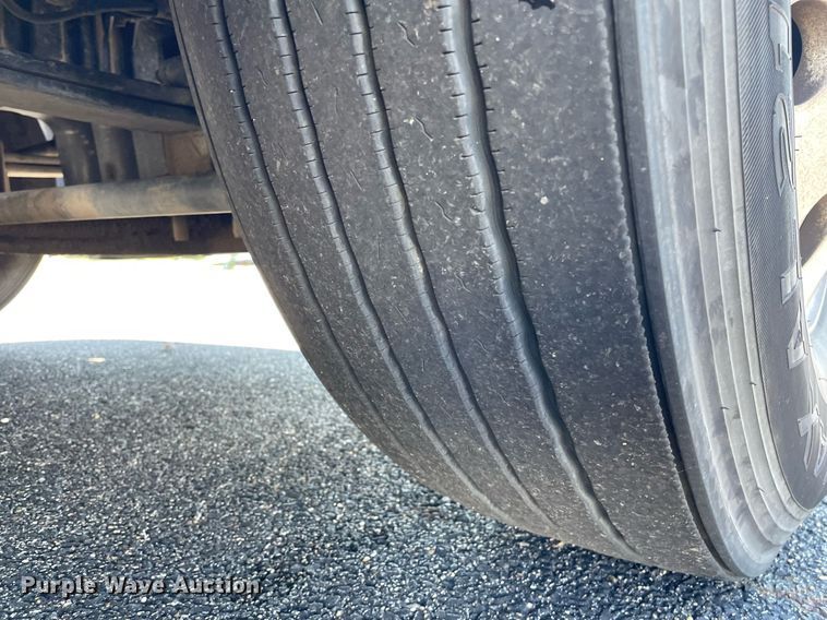 image for item GG9759 2015 Freightliner Cascadia Evolution 125  semi truck