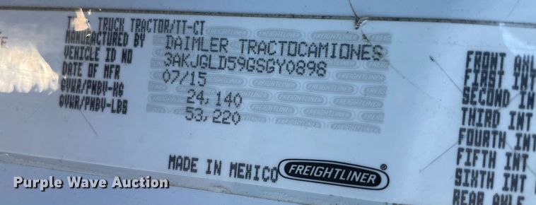 image for item GG9759 2015 Freightliner Cascadia Evolution 125  semi truck