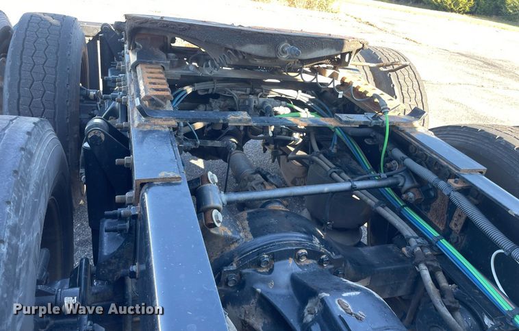 image for item GG9760 2016 Freightliner Cascadia Evolution 125  semi truck