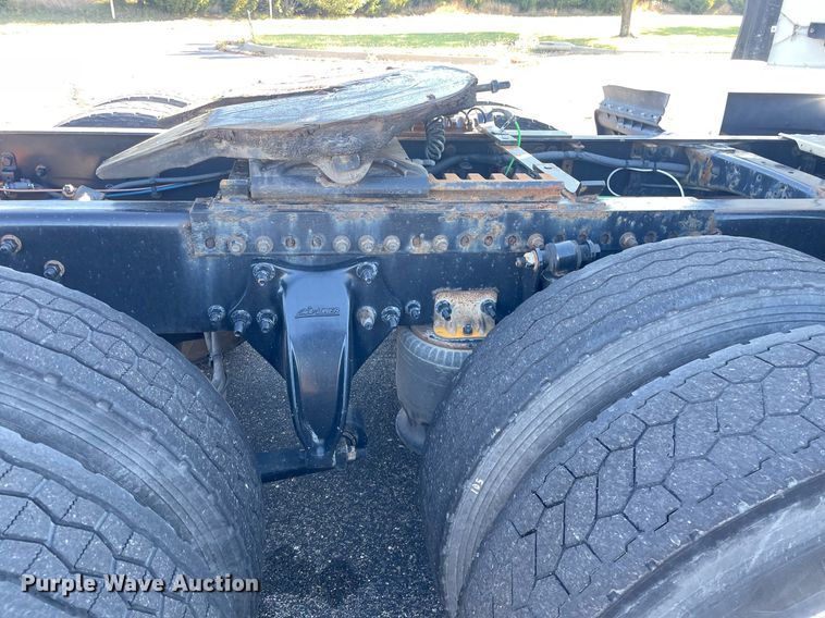 image for item GG9760 2016 Freightliner Cascadia Evolution 125  semi truck