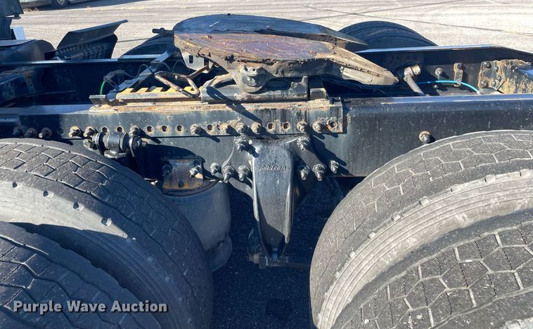 image for item GG9760 2016 Freightliner Cascadia Evolution 125  semi truck