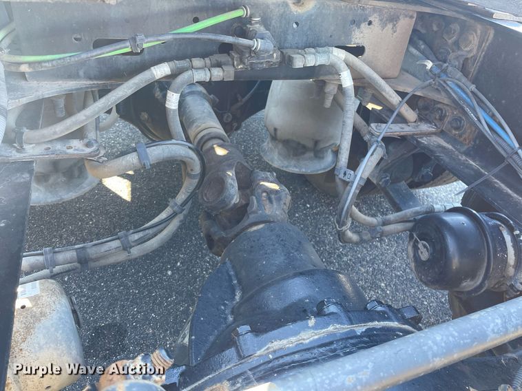 image for item GG9760 2016 Freightliner Cascadia Evolution 125  semi truck