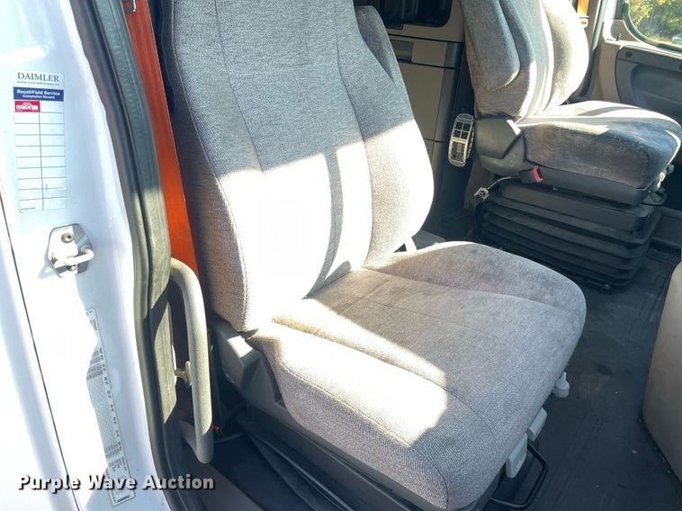 image for item GG9760 2016 Freightliner Cascadia Evolution 125  semi truck