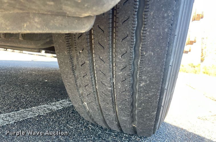 image for item GG9760 2016 Freightliner Cascadia Evolution 125  semi truck