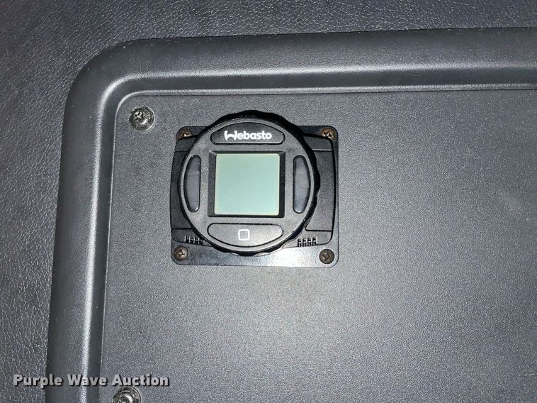 image for item GG9761 2018 Freightliner Cascadia 126  semi truck