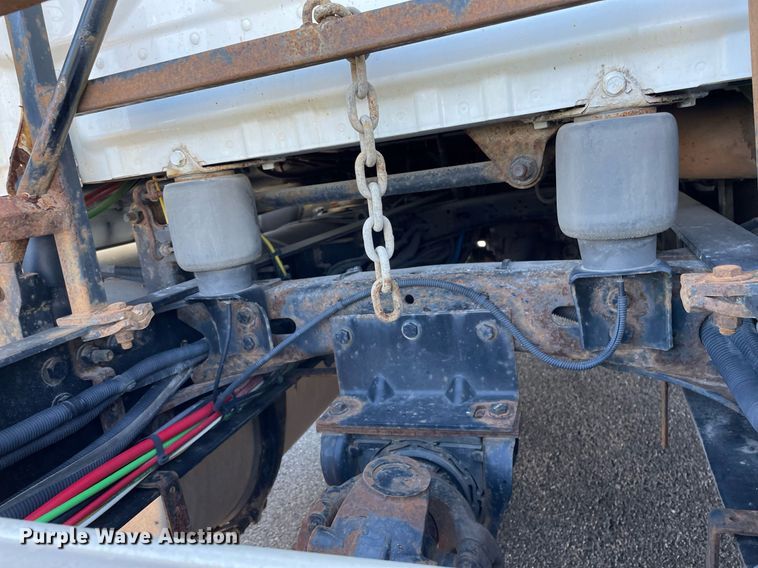 image for item GG9762 2015 Freightliner Cascadia Evolution 125  semi truck