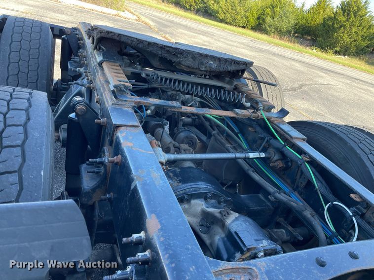 image for item GG9762 2015 Freightliner Cascadia Evolution 125  semi truck