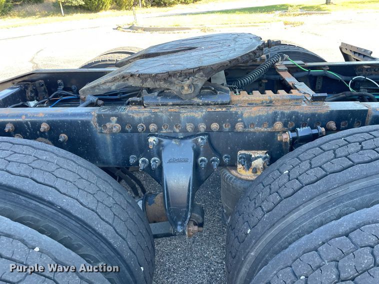 image for item GG9762 2015 Freightliner Cascadia Evolution 125  semi truck