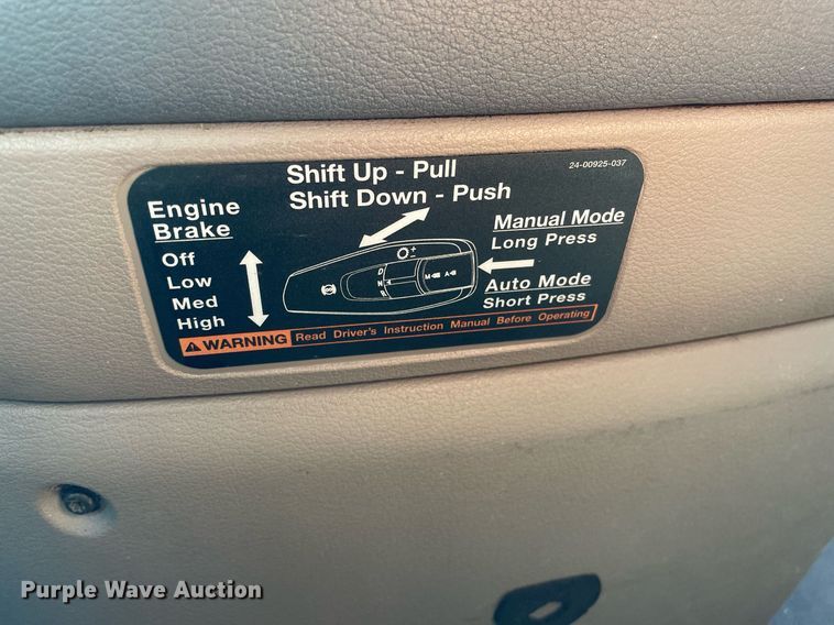 image for item GG9762 2015 Freightliner Cascadia Evolution 125  semi truck