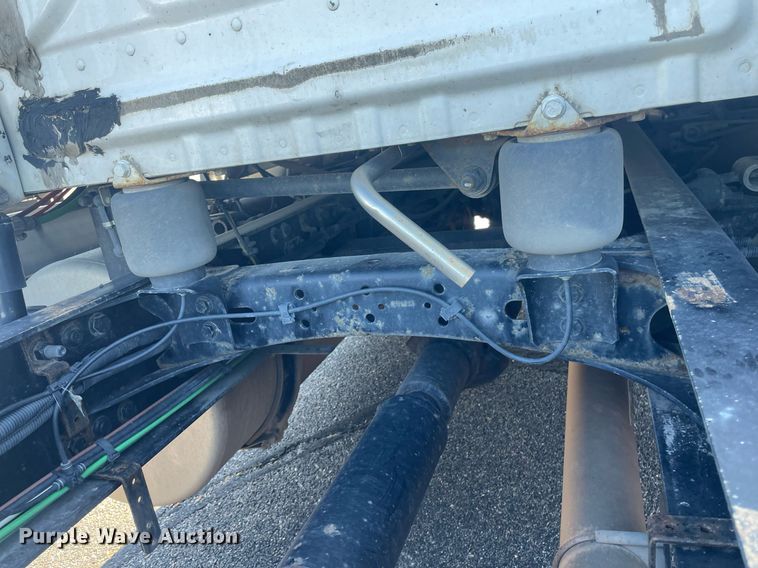 image for item GG9763 2017 Freightliner Cascadia Evolution 125  semi truck