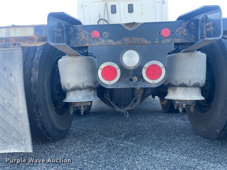 image for item GG9763 2017 Freightliner Cascadia Evolution 125  semi truck