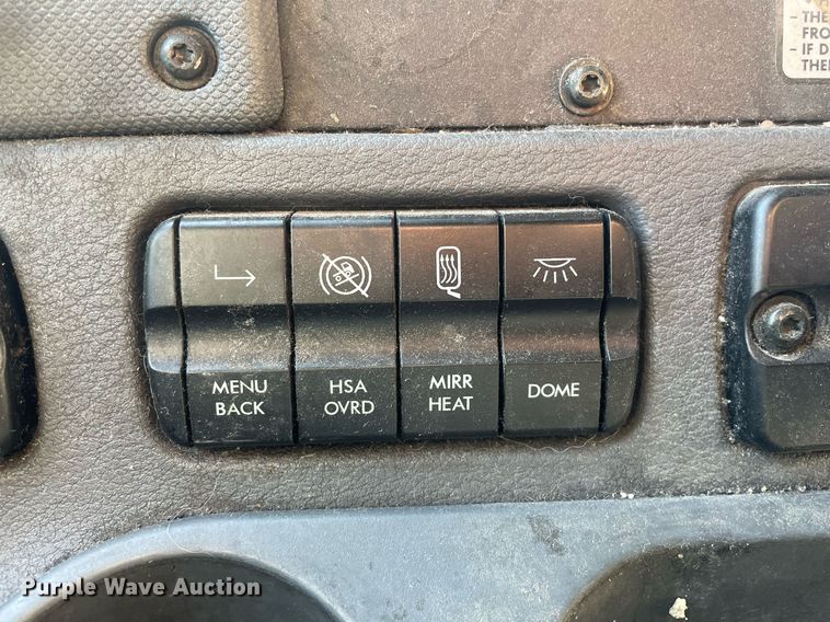 image for item GG9763 2017 Freightliner Cascadia Evolution 125  semi truck