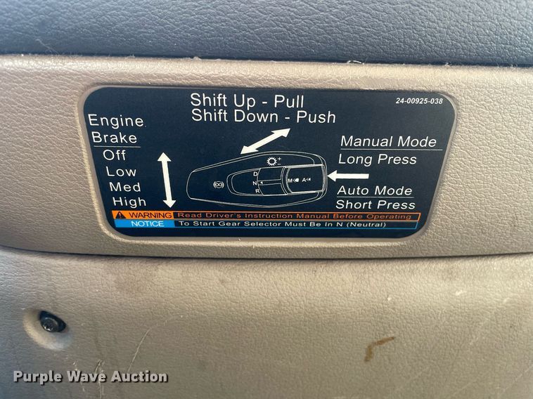 image for item GG9763 2017 Freightliner Cascadia Evolution 125  semi truck