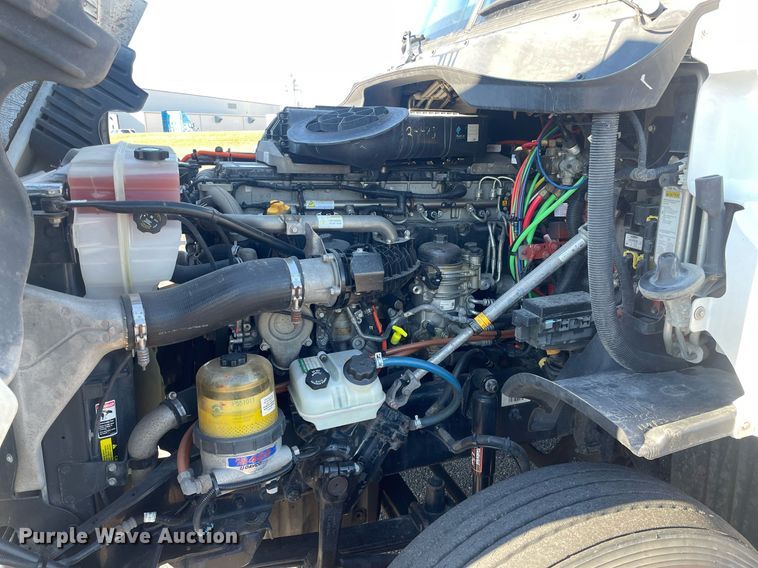 image for item GG9763 2017 Freightliner Cascadia Evolution 125  semi truck