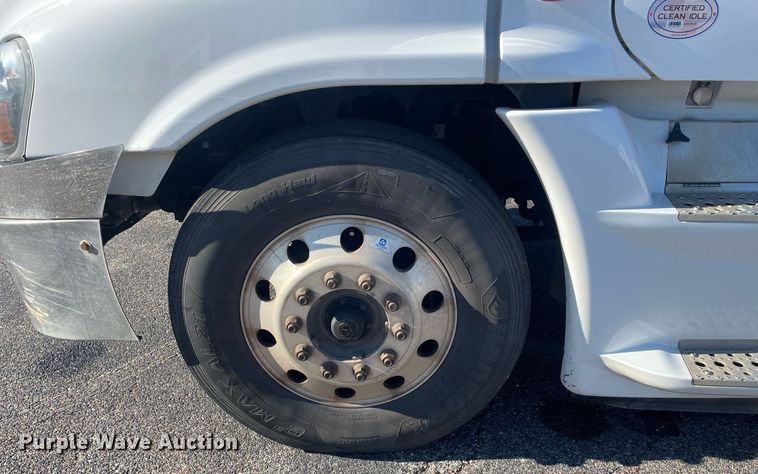 image for item GG9763 2017 Freightliner Cascadia Evolution 125  semi truck