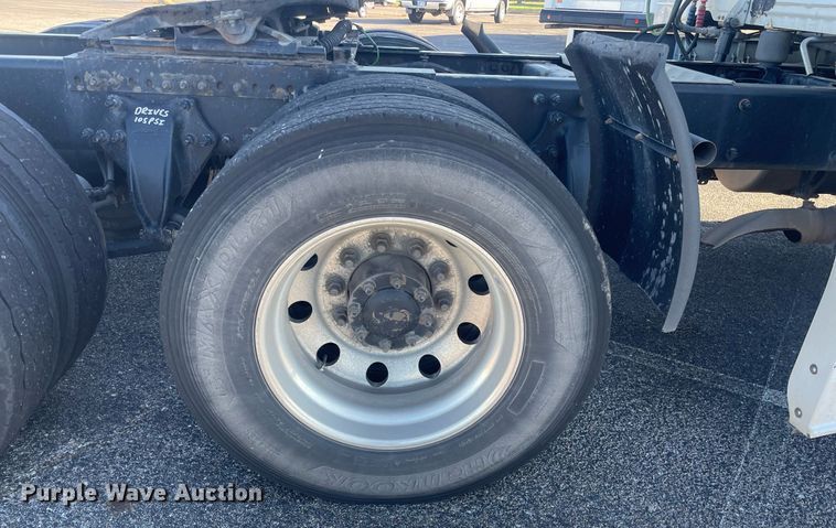 image for item GG9763 2017 Freightliner Cascadia Evolution 125  semi truck