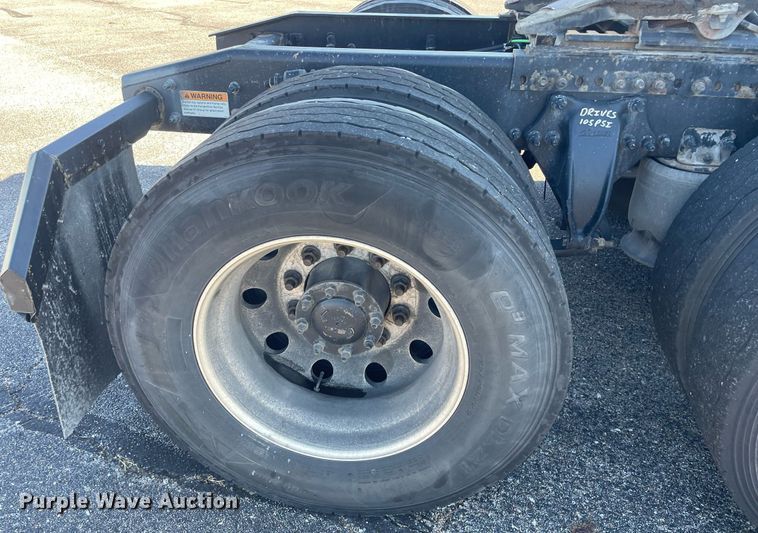 image for item GG9763 2017 Freightliner Cascadia Evolution 125  semi truck