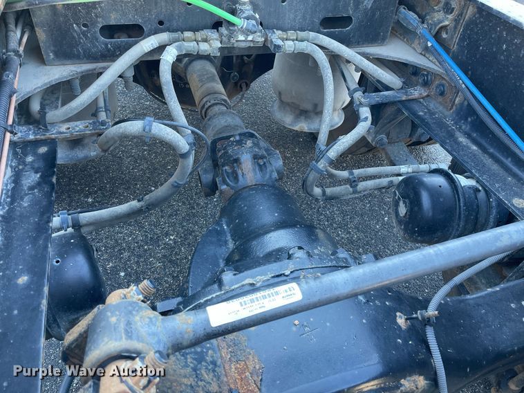 image for item GG9764 2016 Freightliner Cascadia Evolution 125  semi truck