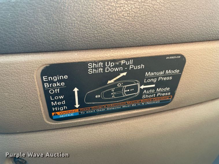 image for item GG9764 2016 Freightliner Cascadia Evolution 125  semi truck