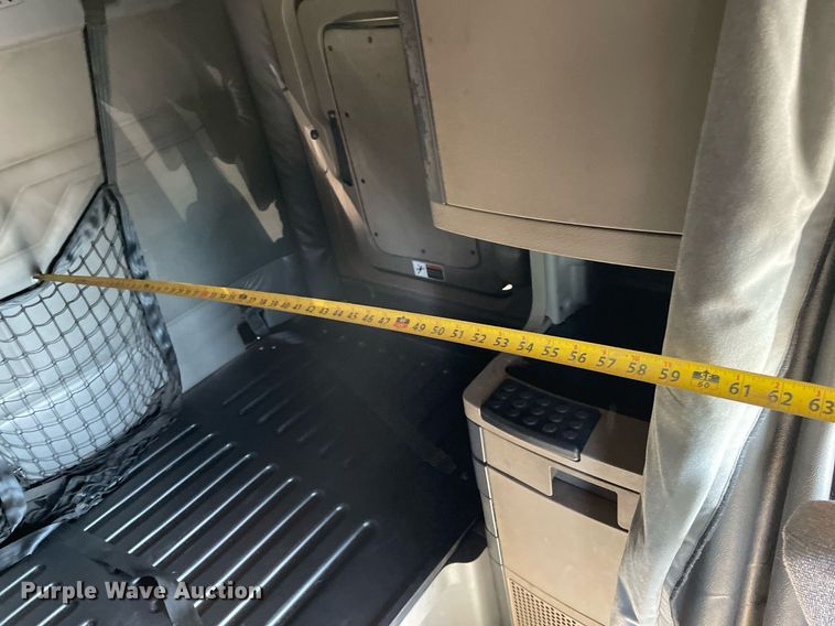 image for item GG9764 2016 Freightliner Cascadia Evolution 125  semi truck