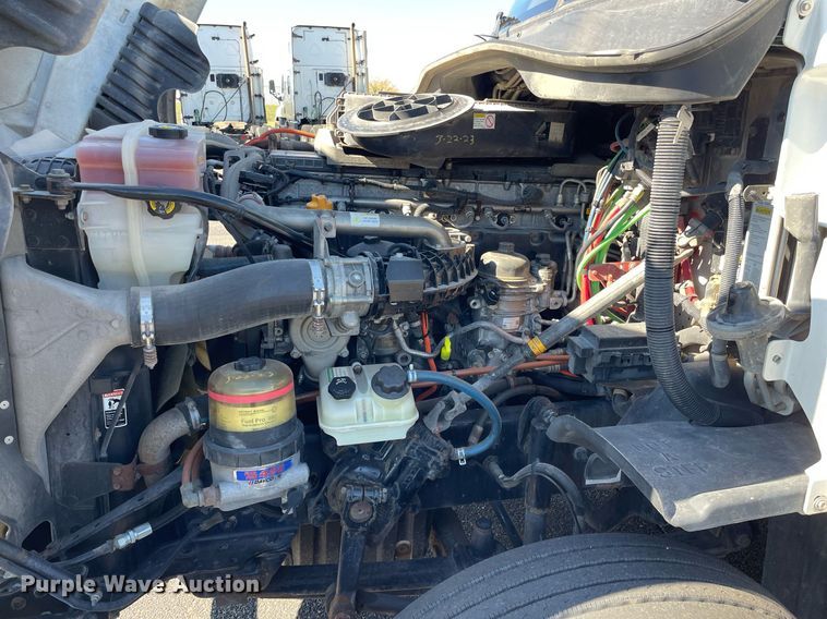 image for item GG9764 2016 Freightliner Cascadia Evolution 125  semi truck