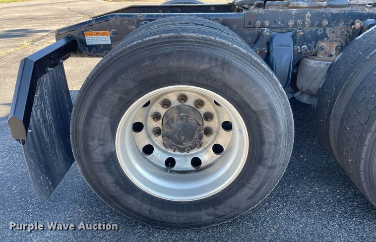 image for item GG9764 2016 Freightliner Cascadia Evolution 125  semi truck