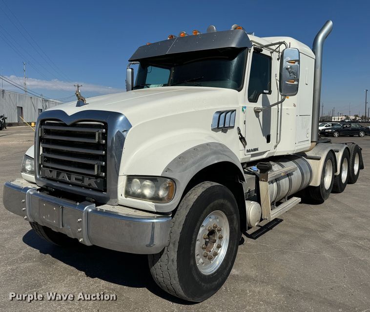 image for item GQ9218 2012 Mack GU700  semi truck