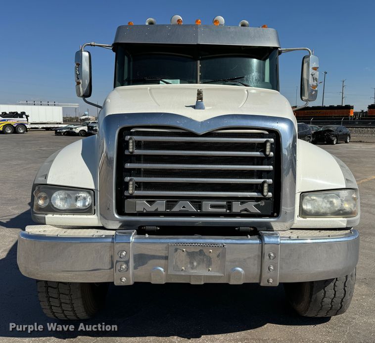 image for item GQ9218 2012 Mack GU700  semi truck