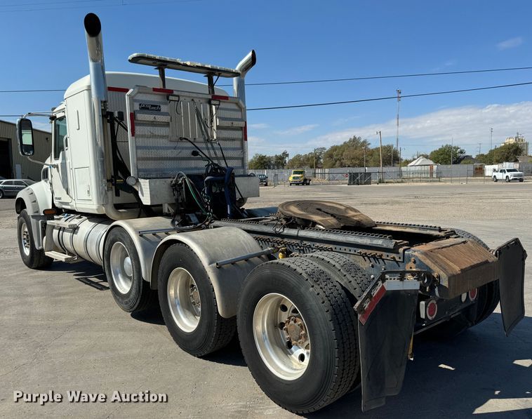 image for item GQ9218 2012 Mack GU700  semi truck