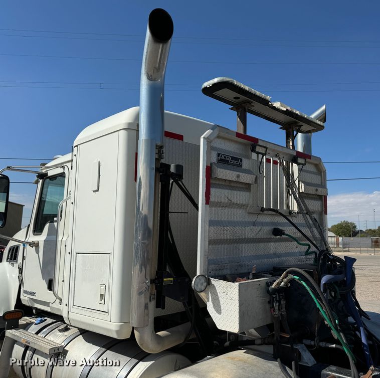 image for item GQ9218 2012 Mack GU700  semi truck