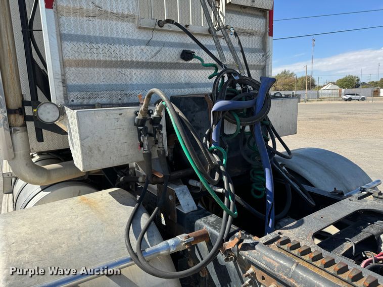 image for item GQ9218 2012 Mack GU700  semi truck