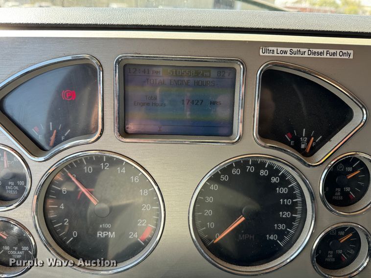 image for item GQ9218 2012 Mack GU700  semi truck