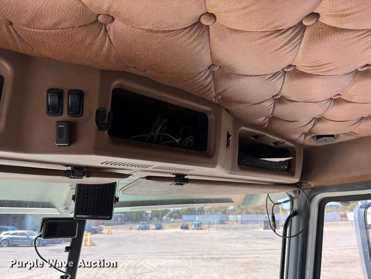 image for item GQ9218 2012 Mack GU700  semi truck