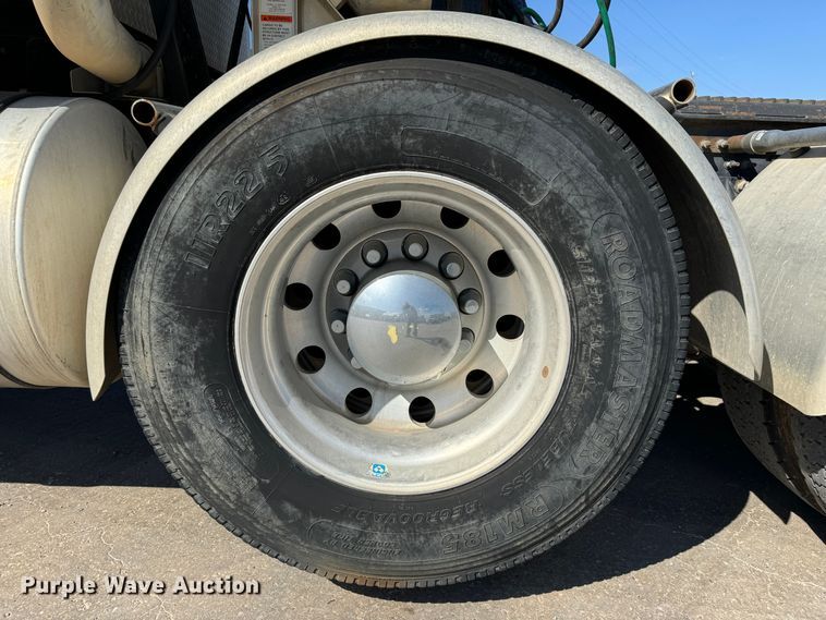 image for item GQ9218 2012 Mack GU700  semi truck