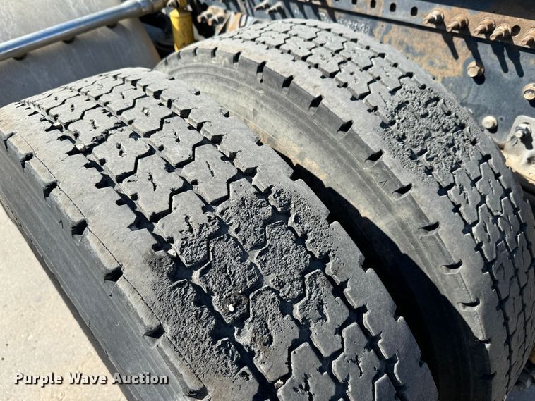 image for item GQ9218 2012 Mack GU700  semi truck