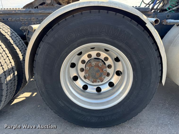 image for item GQ9218 2012 Mack GU700  semi truck