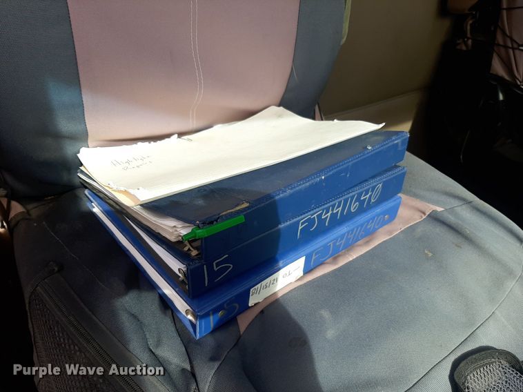 image for item KD9172 2015 Kenworth T880  semi truck