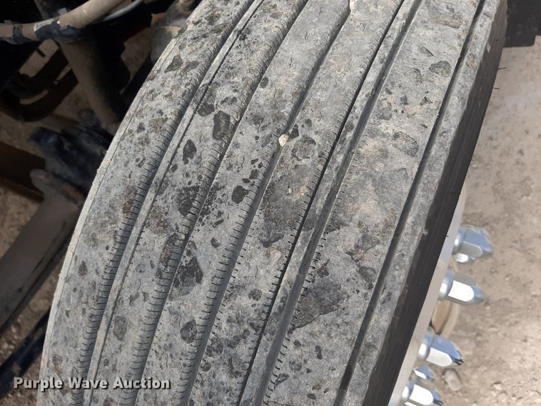 image for item KD9172 2015 Kenworth T880  semi truck