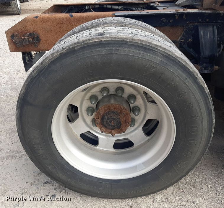 image for item KD9172 2015 Kenworth T880  semi truck