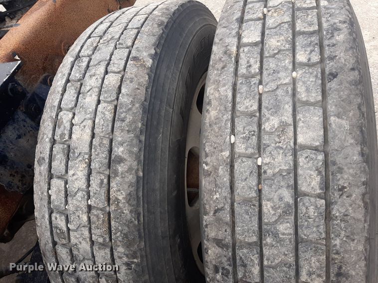 image for item KD9172 2015 Kenworth T880  semi truck