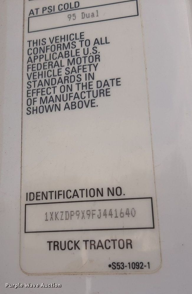 image for item KD9172 2015 Kenworth T880  semi truck