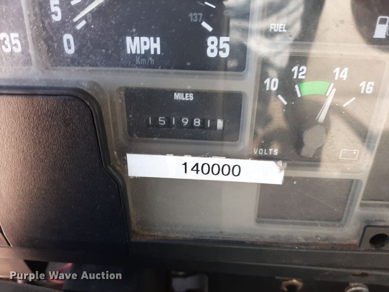 image for item KD9179 2001 International 4700  flatbed truck