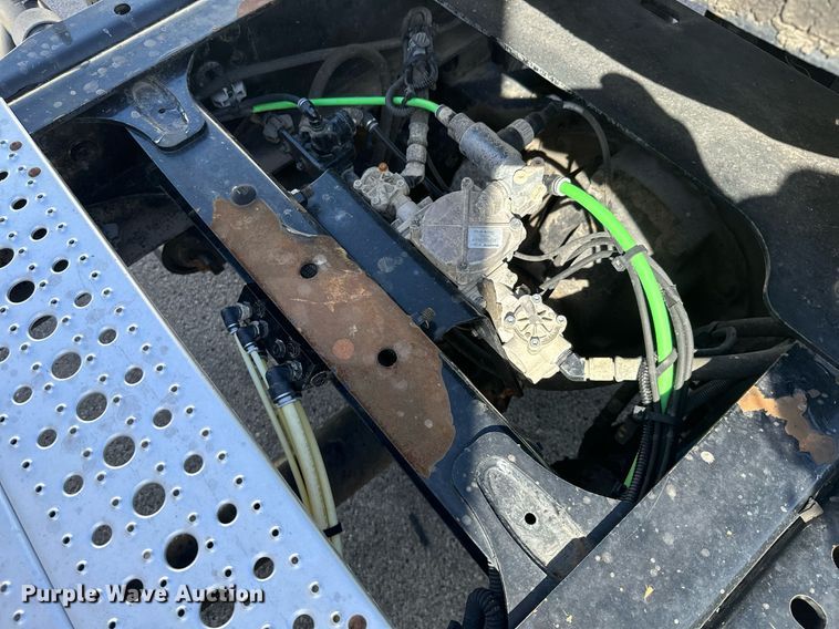 image for item KT9282 2008 Freightliner Century Class  semi truck