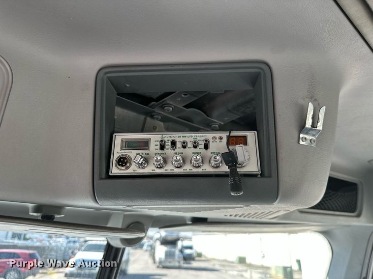 image for item KT9282 2008 Freightliner Century Class  semi truck