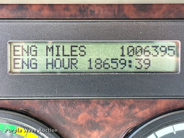 image for item KT9282 2008 Freightliner Century Class  semi truck