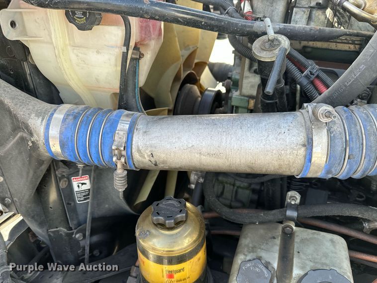 image for item KT9282 2008 Freightliner Century Class  semi truck