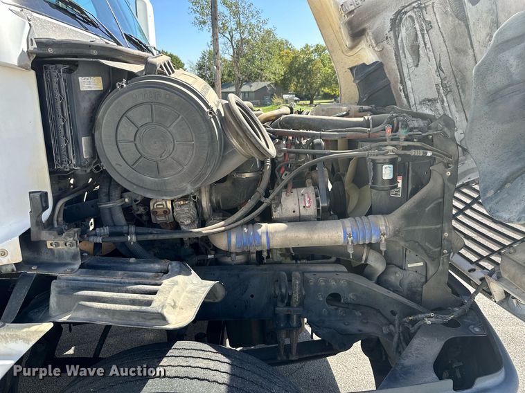 image for item KT9282 2008 Freightliner Century Class  semi truck